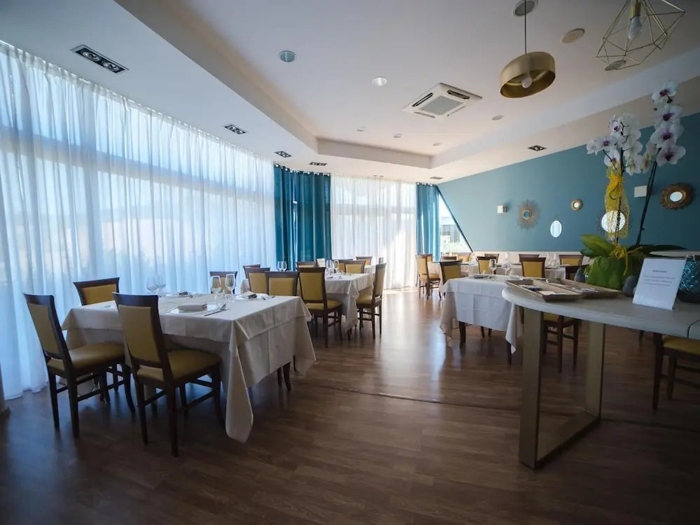 Hotel Select