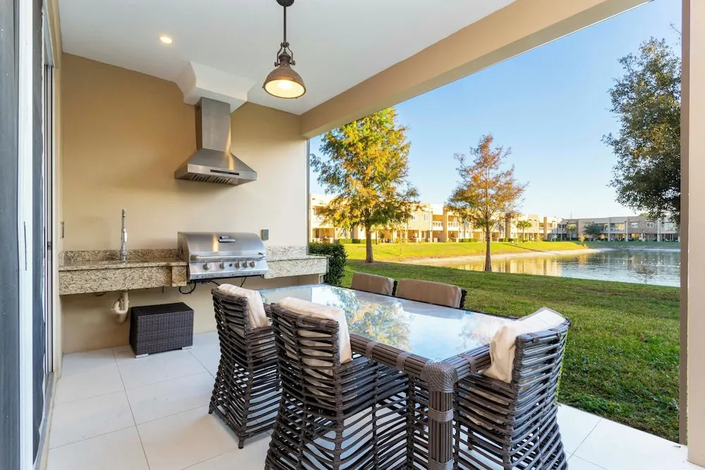 Stunning 4Bd Close to Disney @ Magic Village 7614
