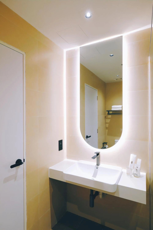 Rest Bugis Hotel