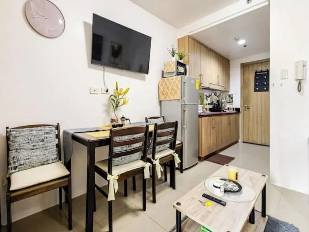 The Golden Shore Suites