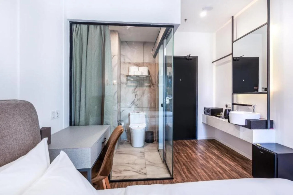 Wesley Hotel