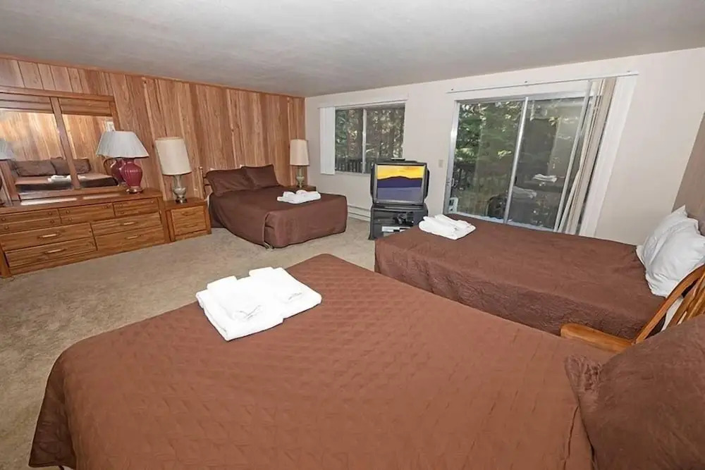 1629 Pioneer Trail 4 Bedroom Home by RedAwning