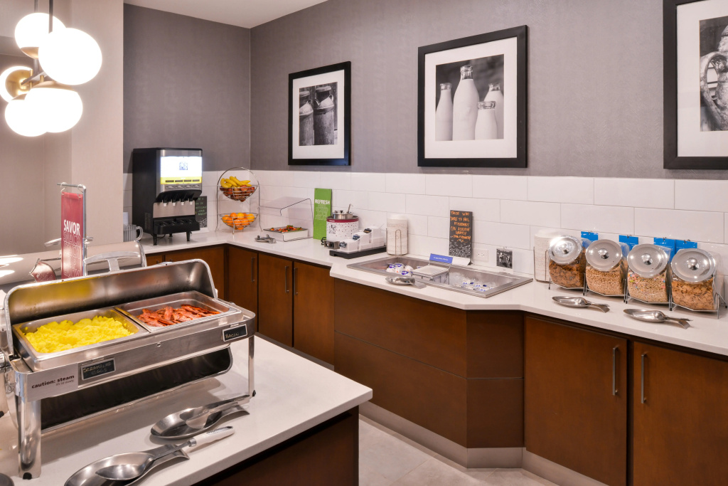 Hampton Inn & Suites Legacy Park-Frisco