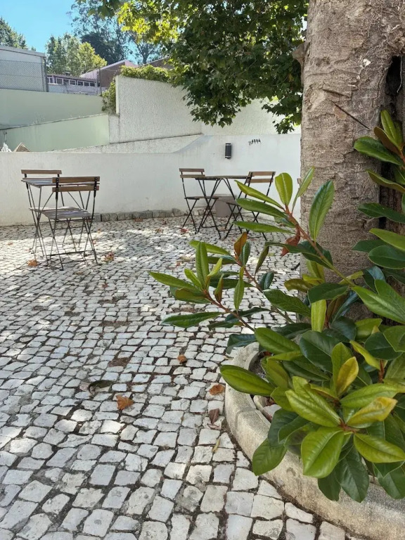 Sintra Flower Vintage Chalet