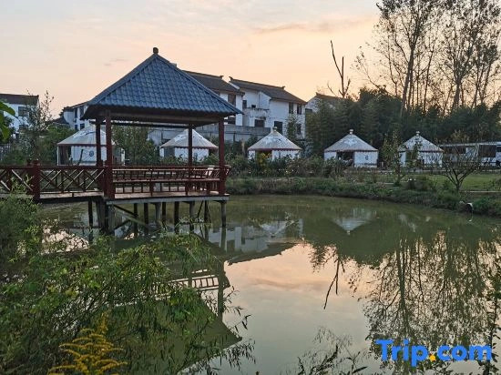 Taihu Sea of Flowers Vacation Apartment