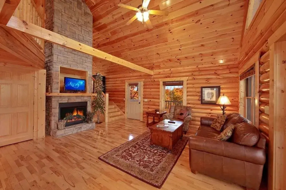Affordable Cozy Cabin with Firepit Gameroom