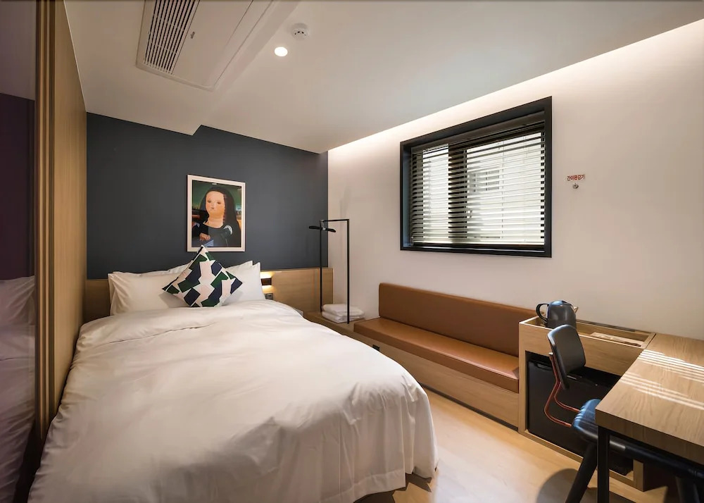 No 25 Signature Centum