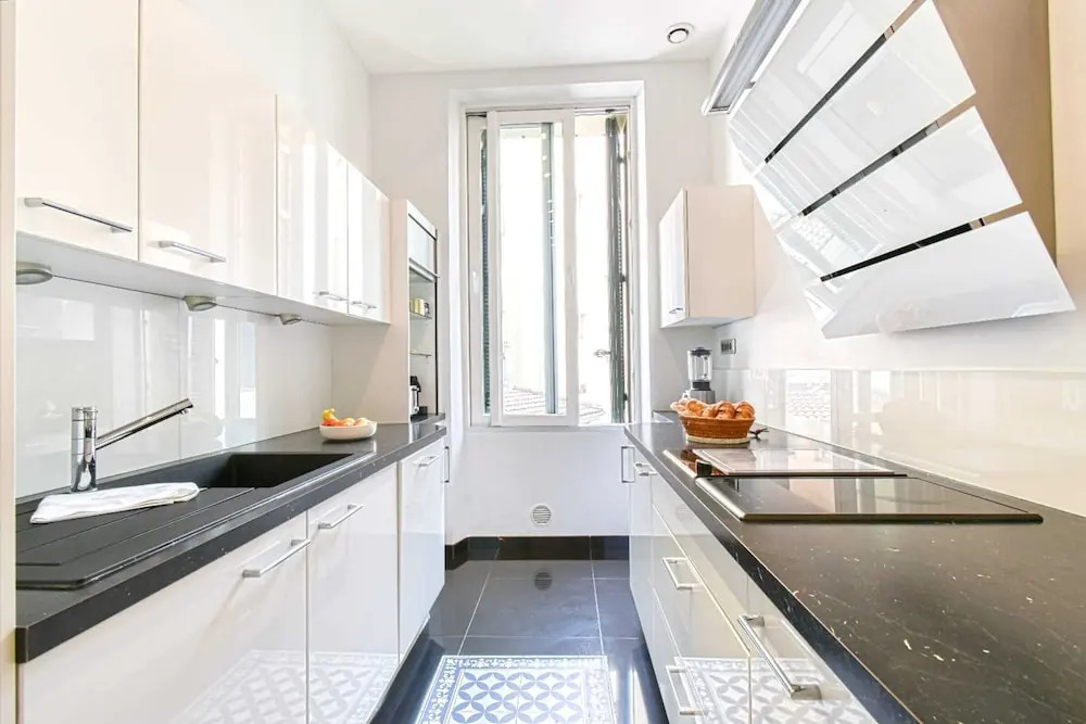 Luxury 2BR Apartment Near Le Vieux and Croisette