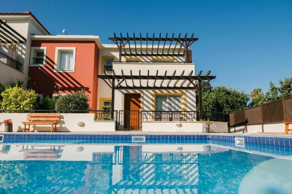 Aphrodite Gardens No.9 Luxury Apt