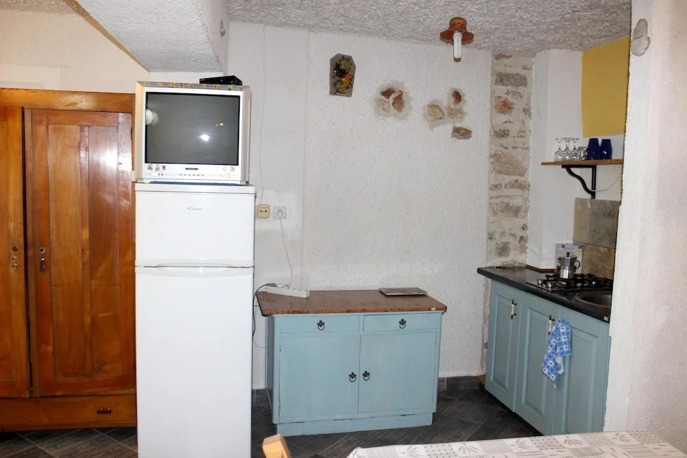 Studio in Betina, With Wonderful City View, Furnished Terrace and Wifi