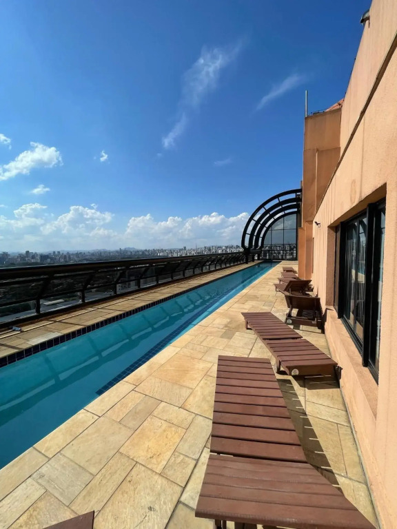 Apartamento encantador com piscina e garagem