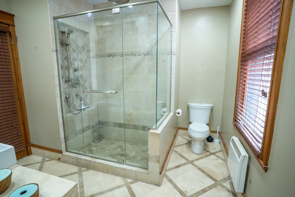 Chic 2BR near Little Italy 5min to Metro