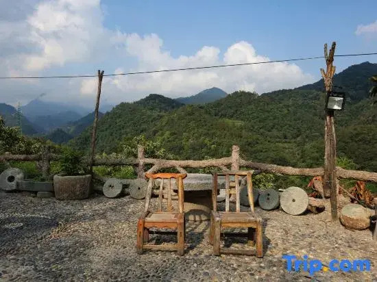 Wudangshan Prince Courtyard Homestay (Prince Slope Scenic Area)
