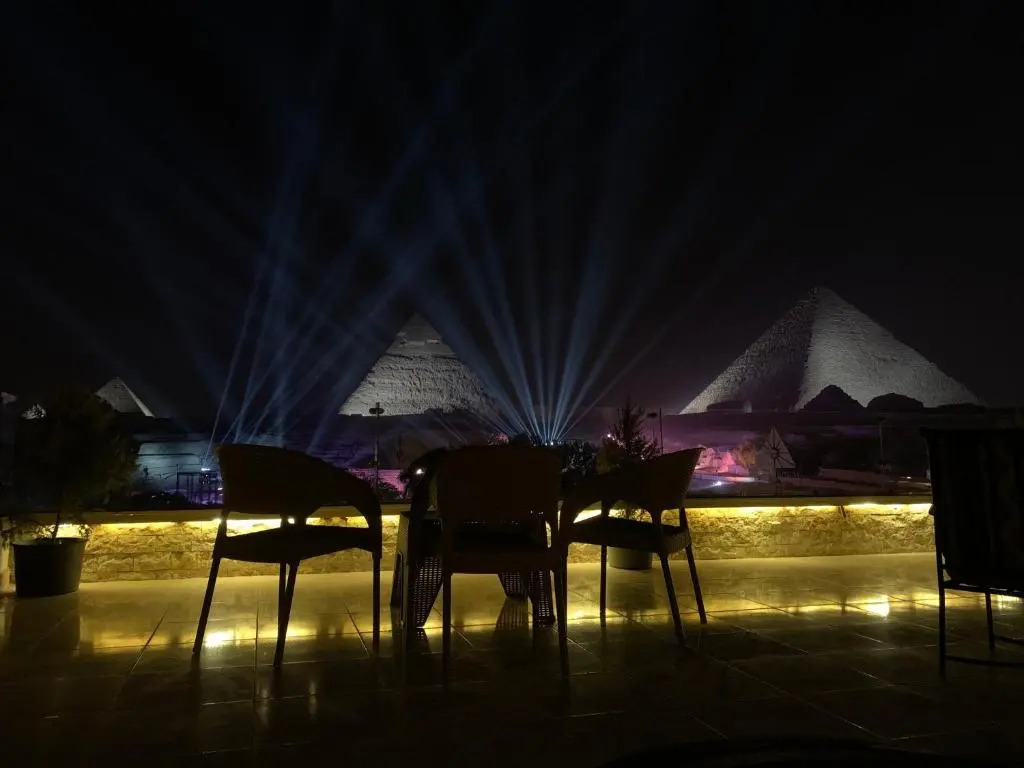 Sahara Pyramids Inn
