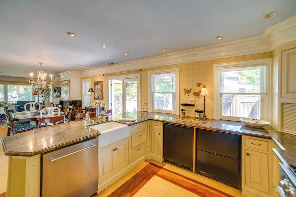 Charming Sonoma Wine Country Home Base w/ Extras