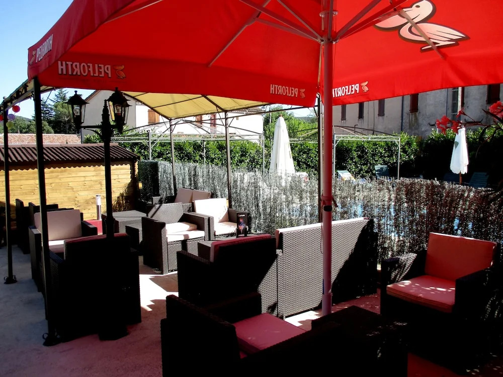 Hôtel Restaurant Le Clos Charmant