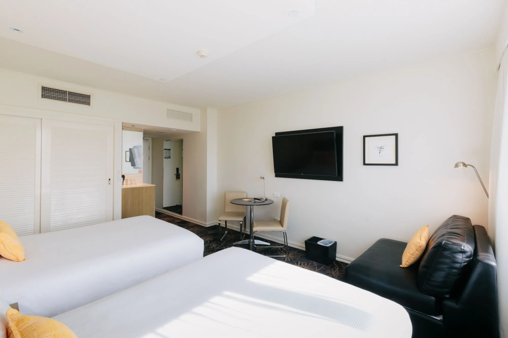 voco Gold Coast by IHG