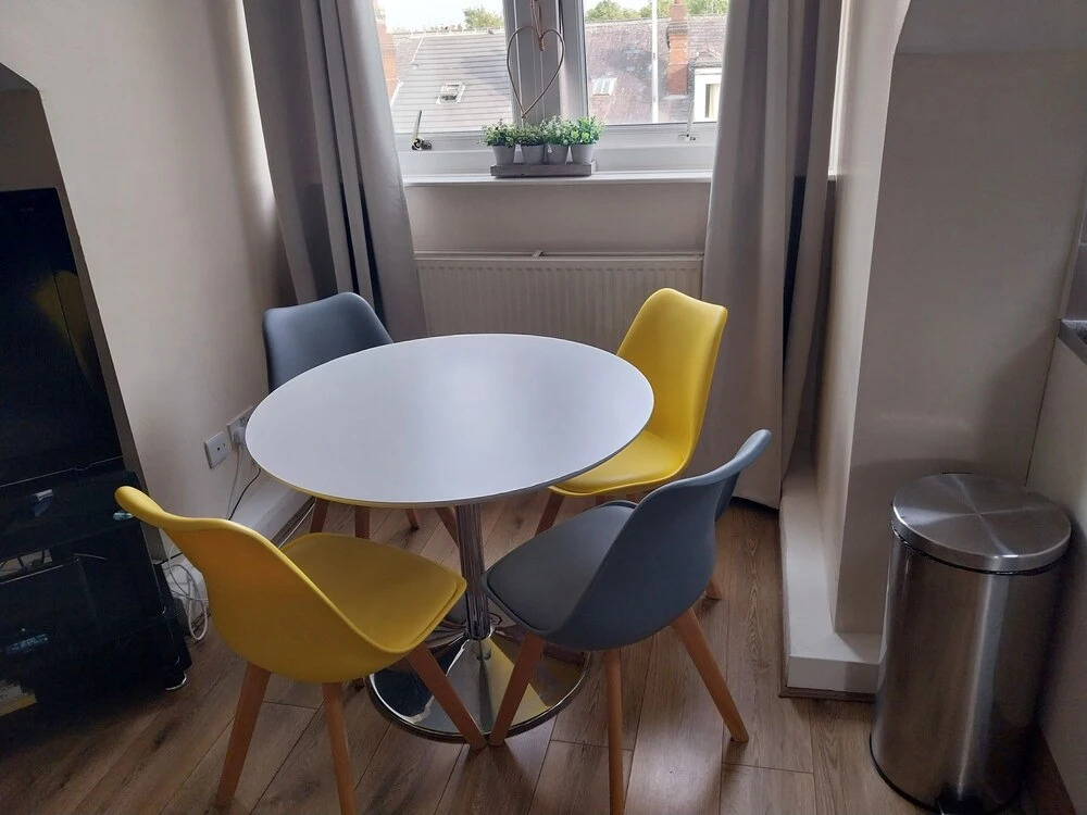 Leeds Cute 1 bed Apt, Garden, Free Wifi & Parking