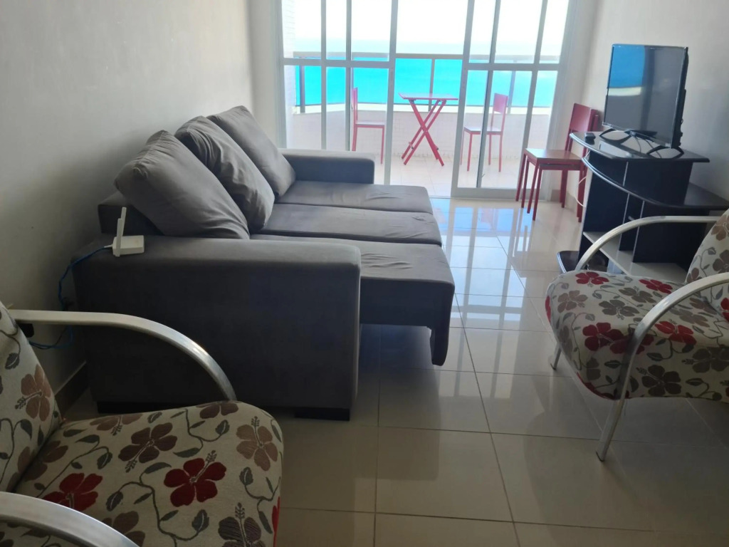 Linda vista (De Frente Para a Praia das Virtudes), 3 quartos (1 Suíte), mobiliado, Wi-Fi, TV Smart!