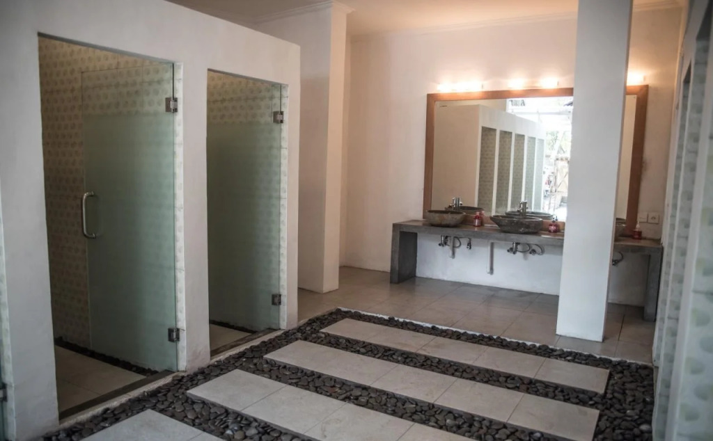 Puri Garden Hotel & Hostel