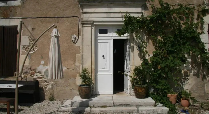 A LOmbre Du Marronnier GITES