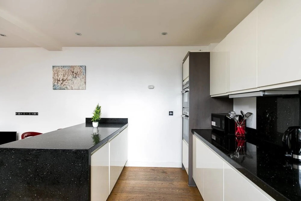 Modern 2 Bed In The Heart Of Ealing Broadway