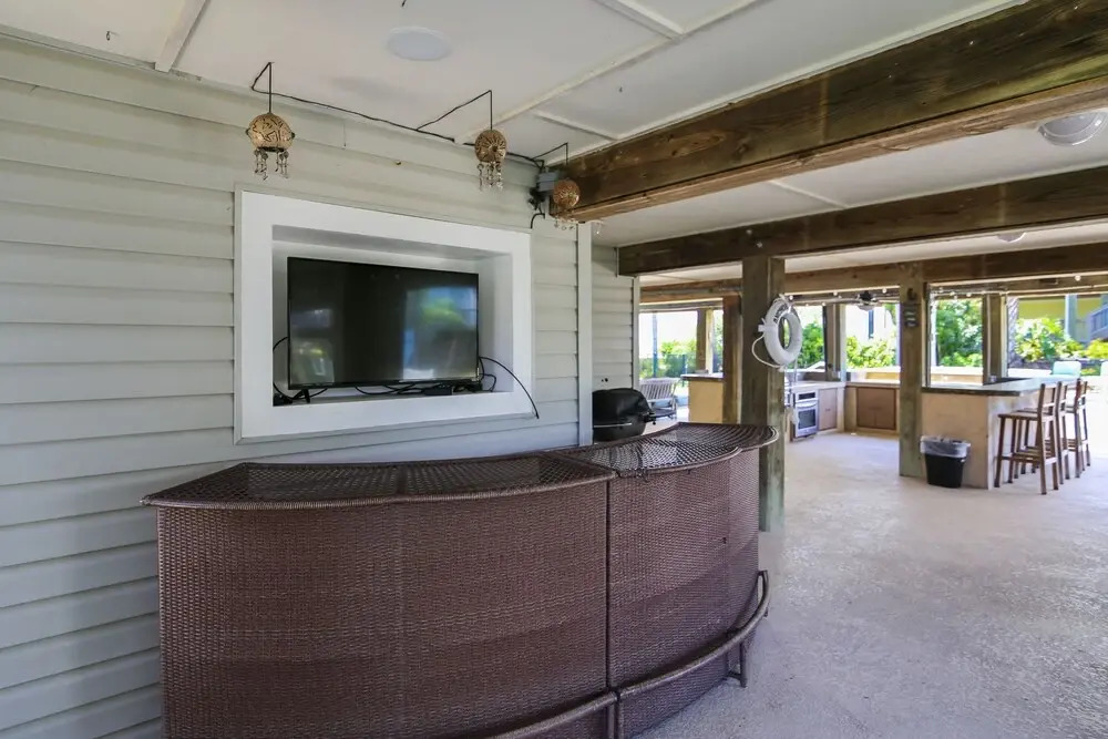 The K and R Resort Home