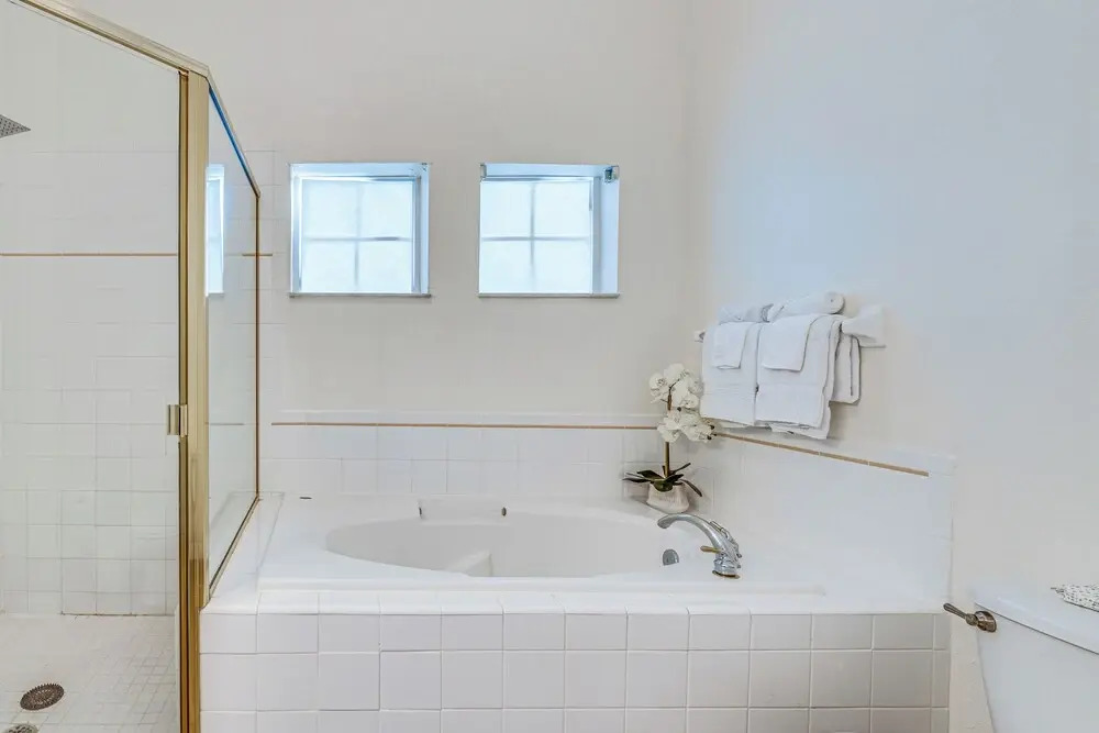 Bahama Bay Condo: 7 Mi to Disney!