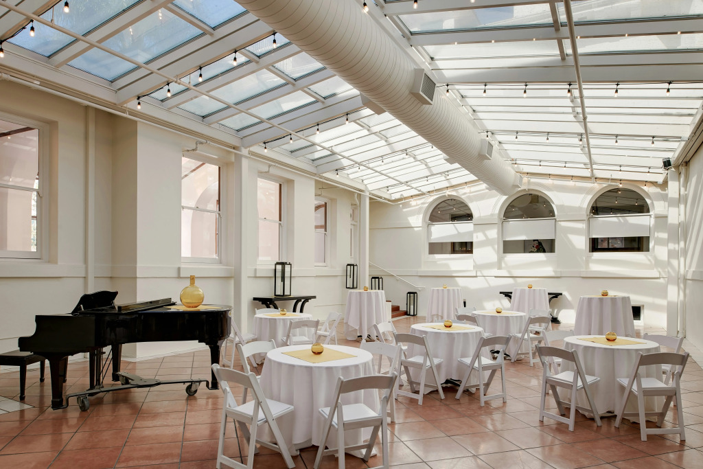 Hayes Mansion San Jose, Curio Collection by Hilton