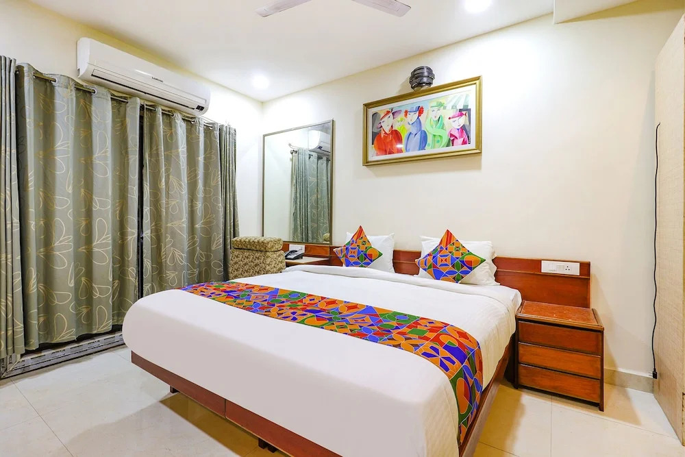 Fabhotel J Sons