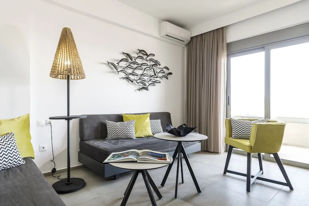 MIRAGE city APARTMENTS