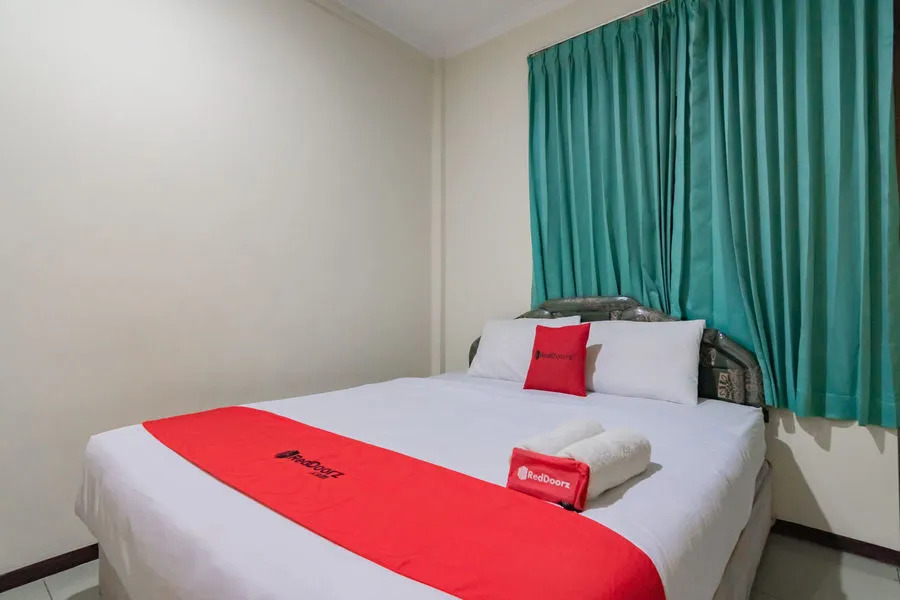 RedDoorz near Tegalega Bandung