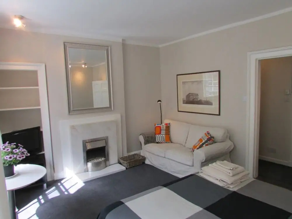 Central Edinburgh Studio Flat