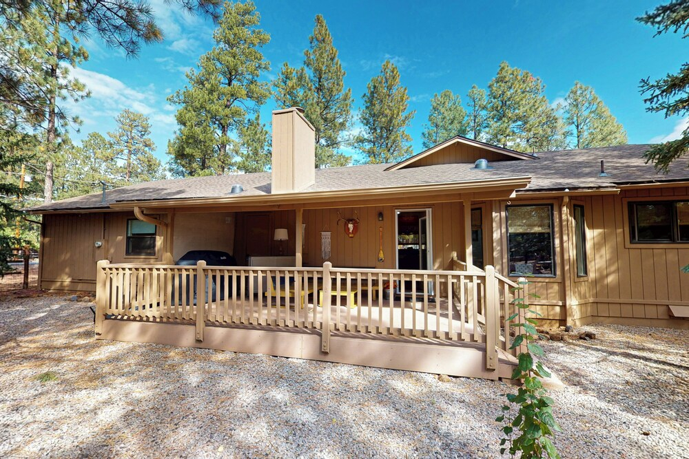 3BR Home Close to Golf, Trails, Lake, & Ski Resort