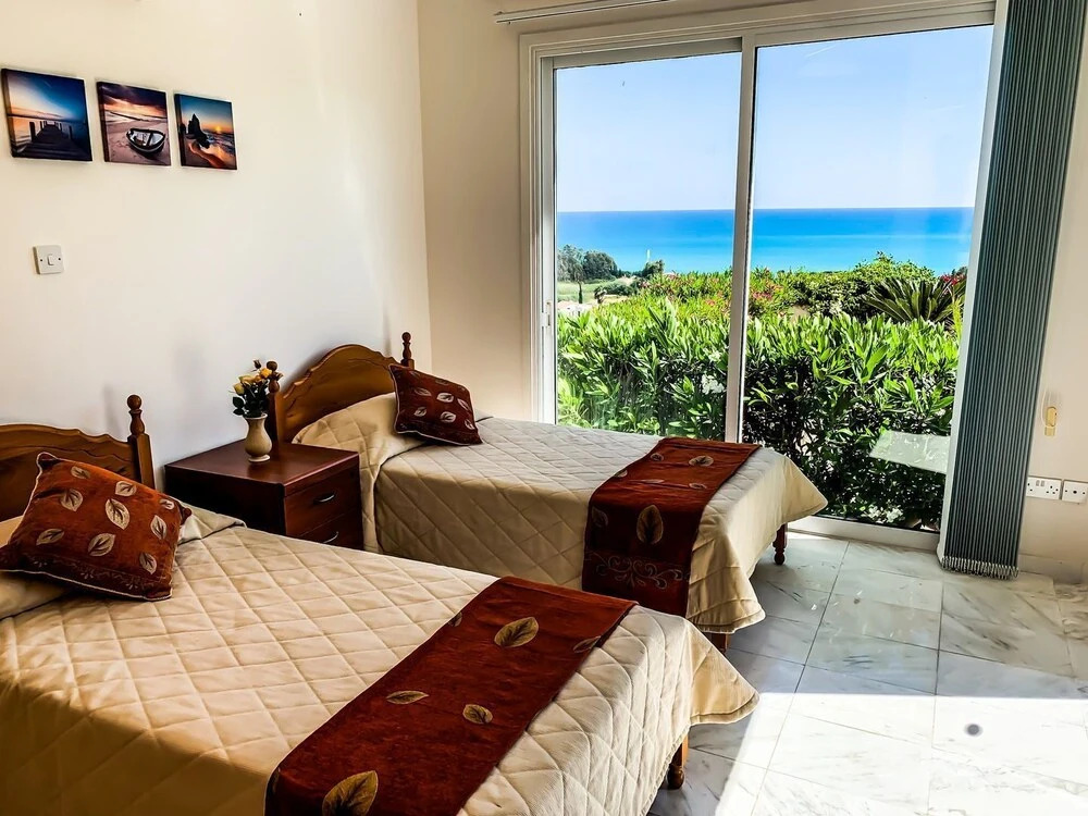 3 Bedroom Villa , With Fantastic sea View, Landscaped Garden Free Wi-fi