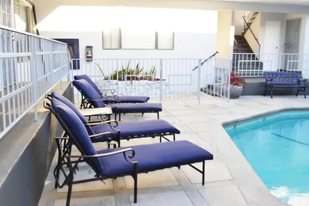 Hollywood Business Apartments