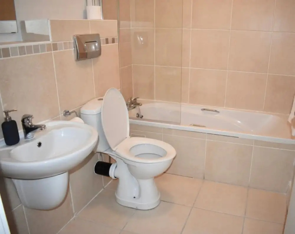 Modern 2 Bedroom Dublin 1