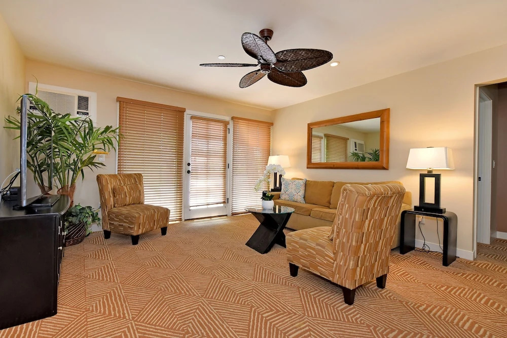 Aina Nalu G102 2 Bedroom Condo