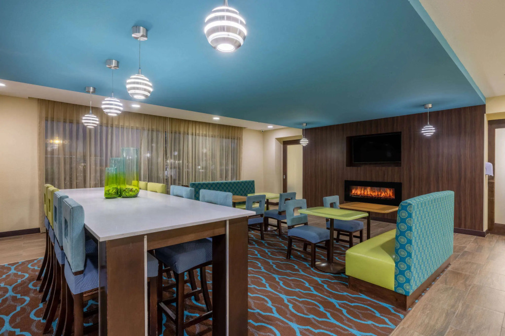 La Quinta by Wyndham Artesia