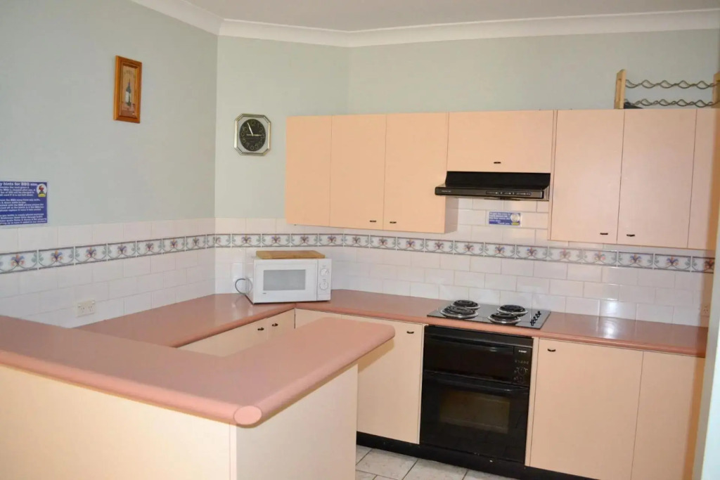 Paragon Apartment 6