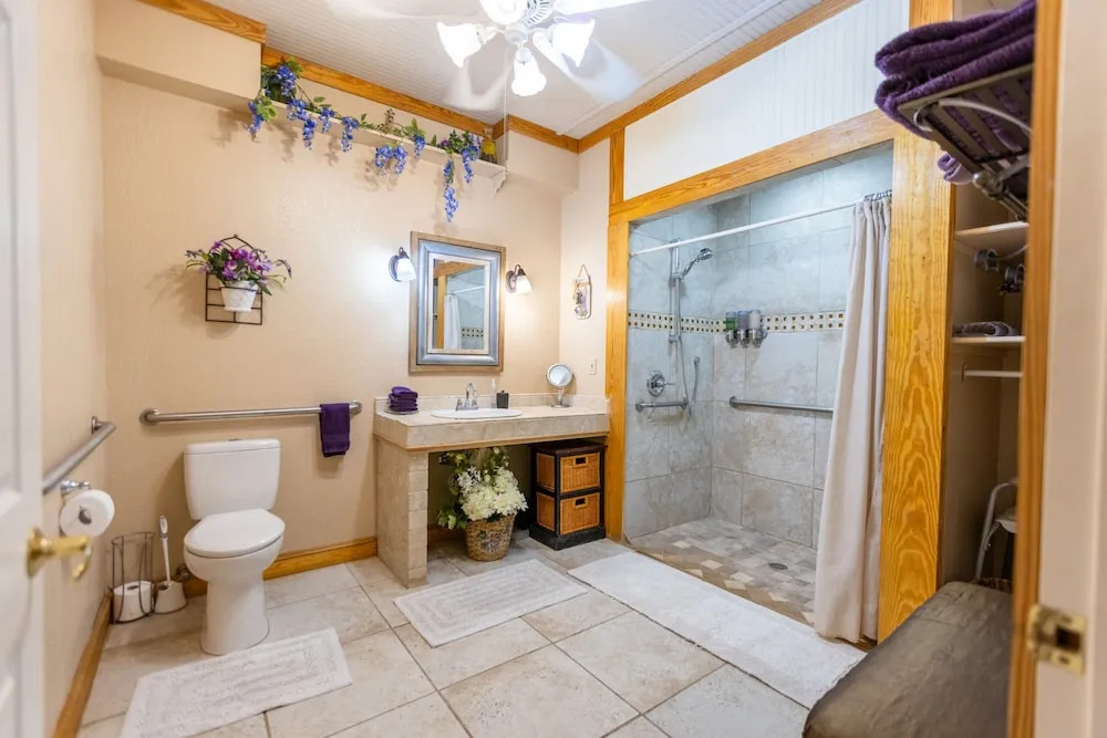 Mystic Hill Suites
