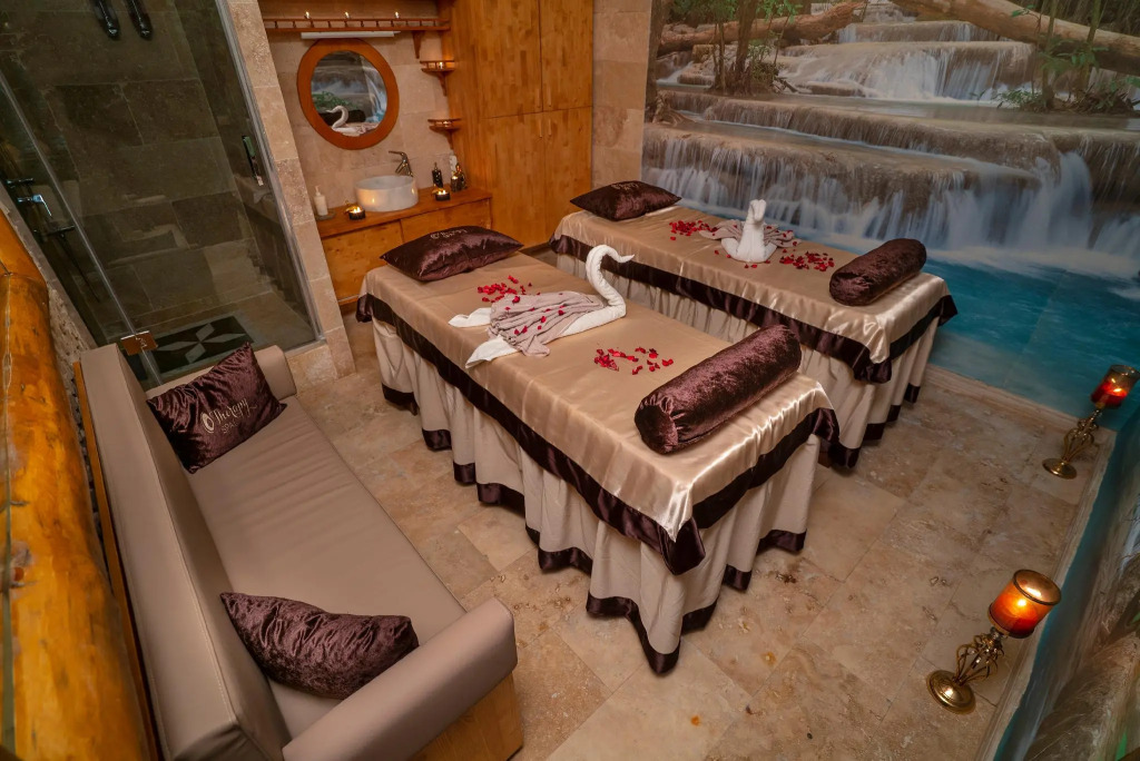 PASHA PALACE HOTEL