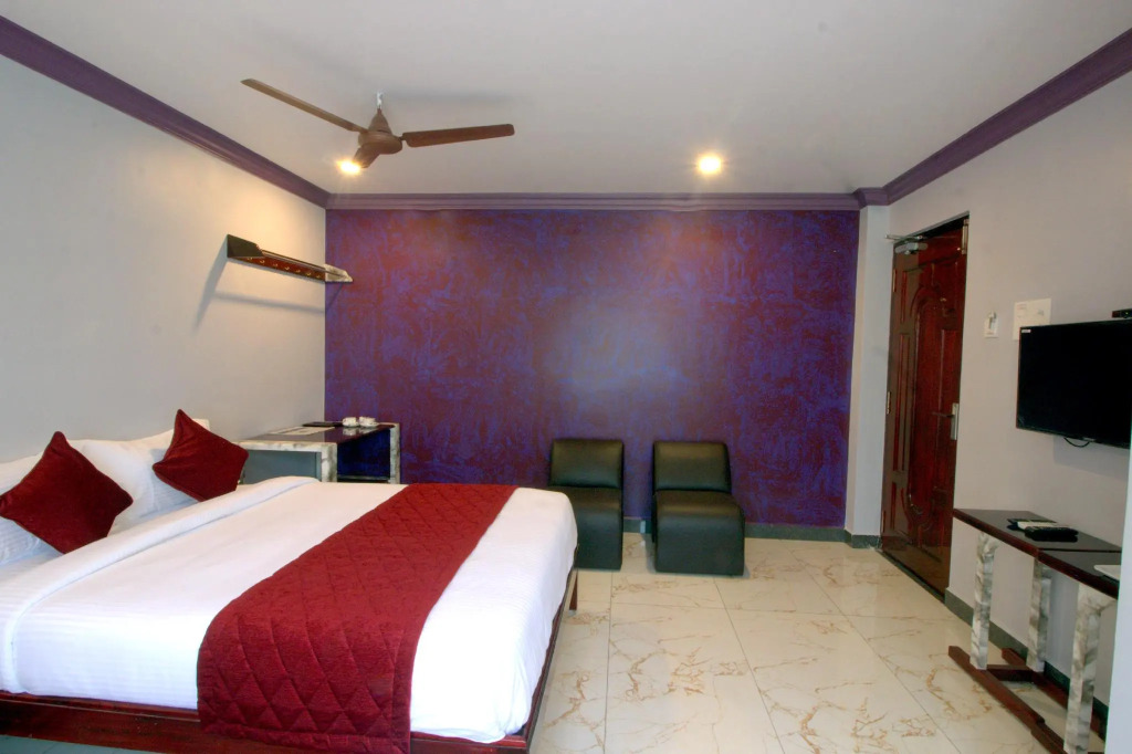 Serenity Sunrise Beach Resort