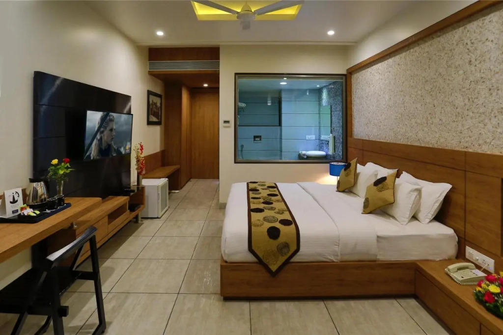 Grand Kailash Hotel