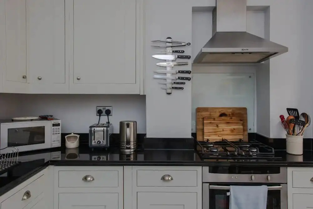Bright2 Bedroom Apartment With Roof Terrace in Wimbledon