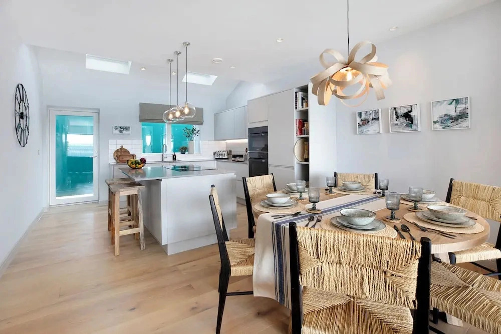 Bovisand Harbour by Smart Welcomes