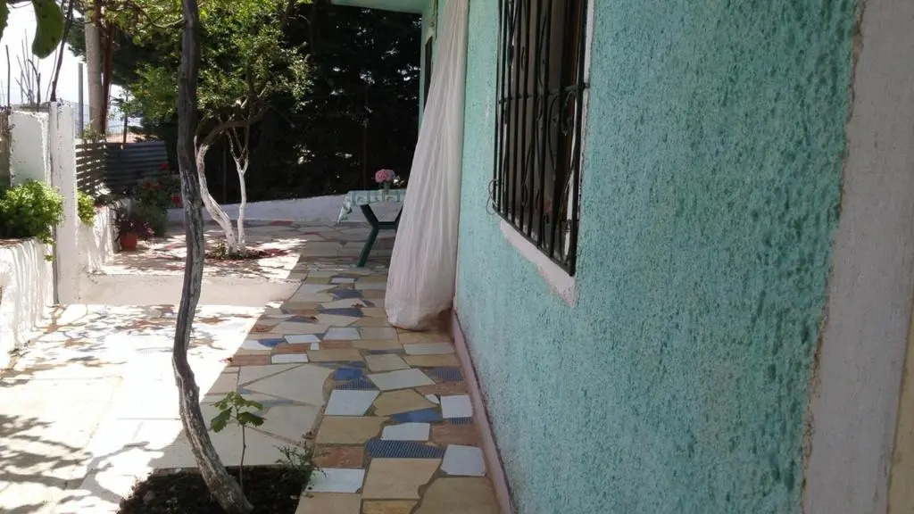 Kenos Hostel