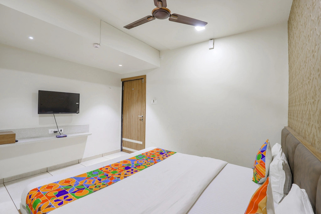 FabHotel Bharosa Inn