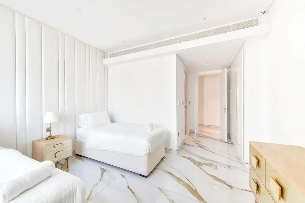 Lavish & Equipped 2 BR Facing Ain Dubai