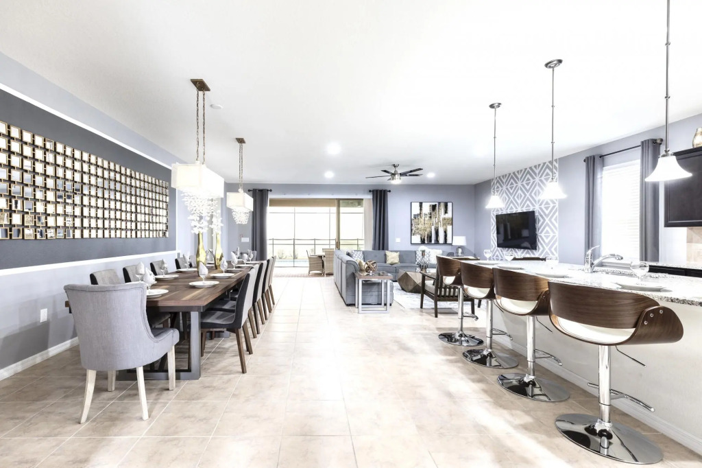 Modern 8BR Home With Pool SPA Game Room Theme Room